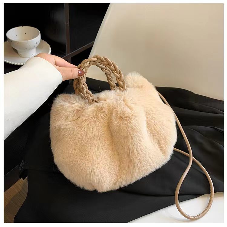 Light brown color - 2024 new shoulder chain handbag autumn and winter women's bag armpit bag furry cloud plush bag Korean style fashion bag